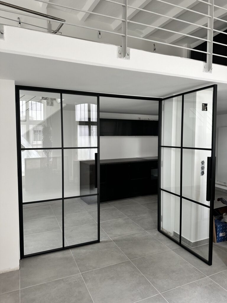 Loft-Doppelflügeltür als Raumteiler – Projekt in Baden-Württemberg